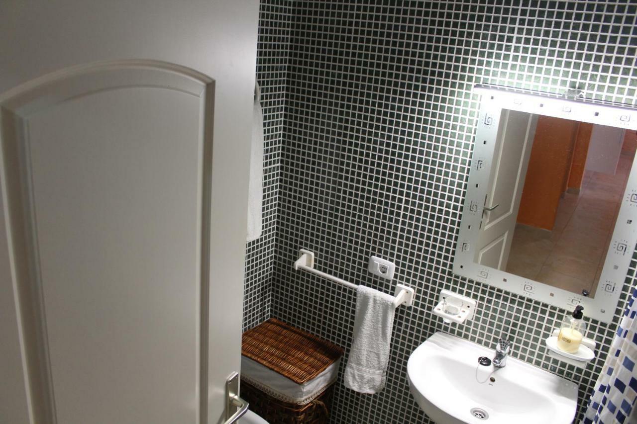 Apartamento Delgado Y Ruiz ปูแอร์ติโต เด กวีมาร์ ภายนอก รูปภาพ