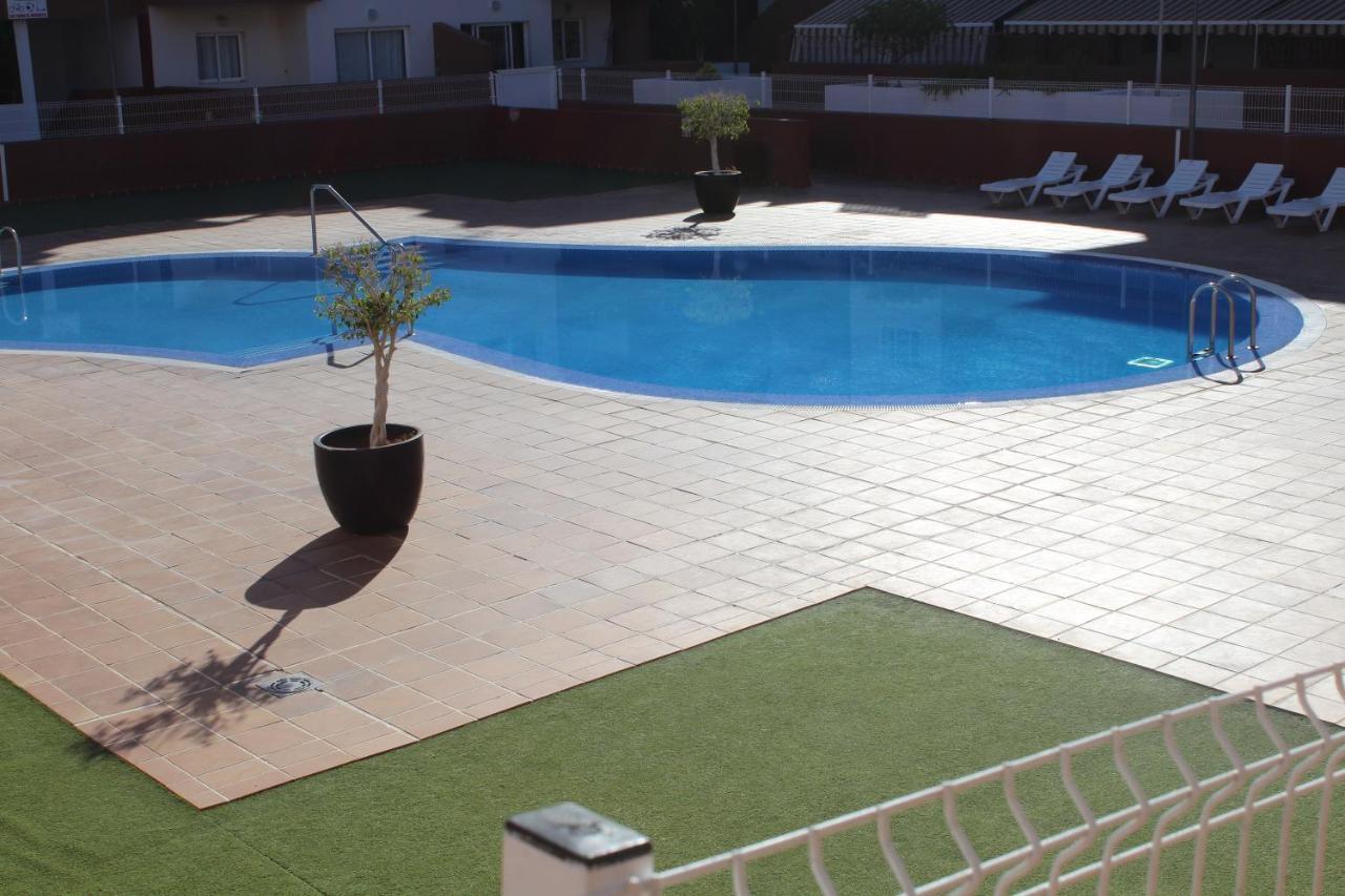 Apartamento Delgado Y Ruiz ปูแอร์ติโต เด กวีมาร์ ภายนอก รูปภาพ